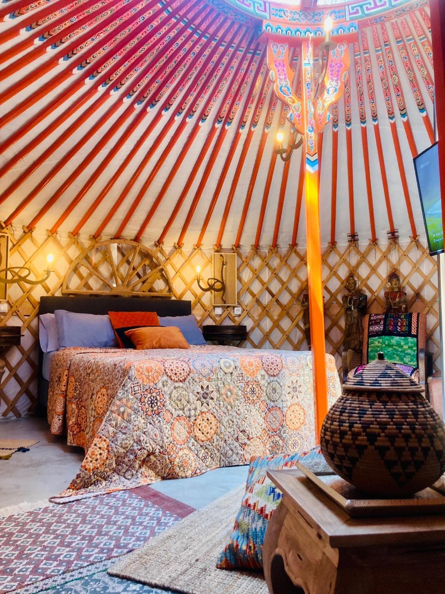 Yurta Arco Iris Hotell Riba-roja de Túria Eksteriør bilde
